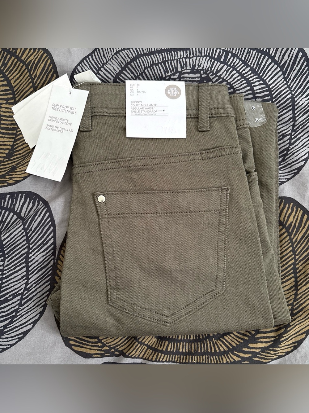 H&M SKINNY JEANS SÚPER STRETCH US 6 OLIVE GREEN NWT
